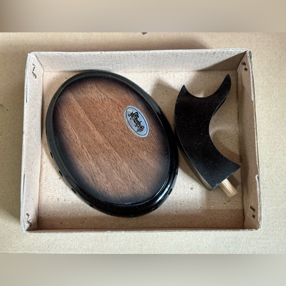 Vintage UFO Fantasy Knife with Stand - Picture 13 of 13